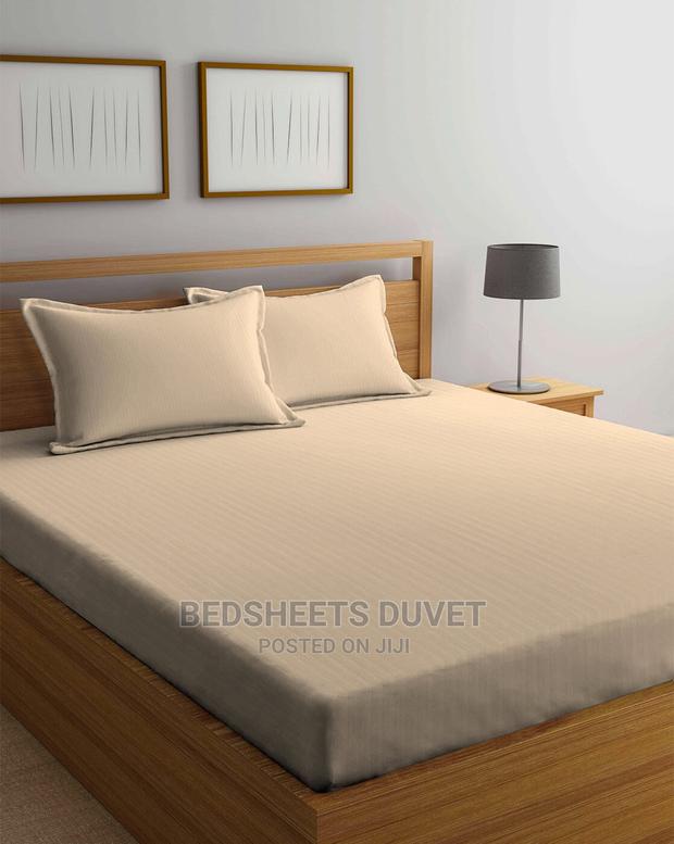 Cream Coloured Bedsheet Set · Photo 1