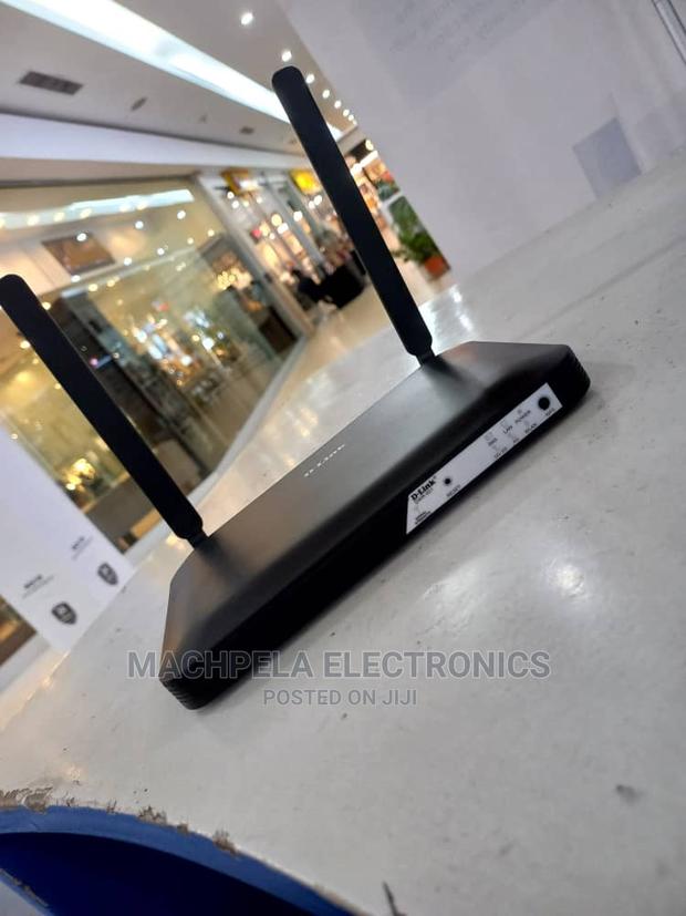 Dlink Universal 4g Lte Routers · Photo 1