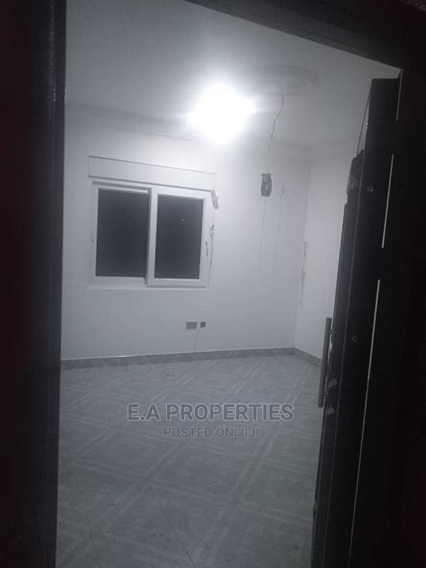 2bdrm Apartment in E a Propertis, School Junction for Rent · Photo 8