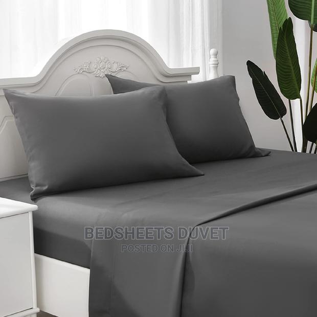 Gray Fitted Sheet · Photo 1