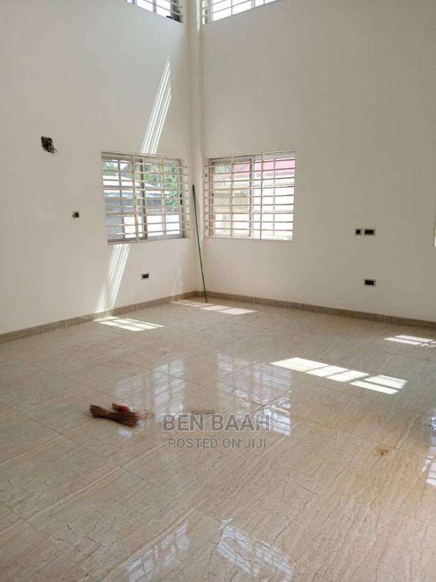 4bdrm Duplex in Ben Properties, Haatso for Sale · Photo 7