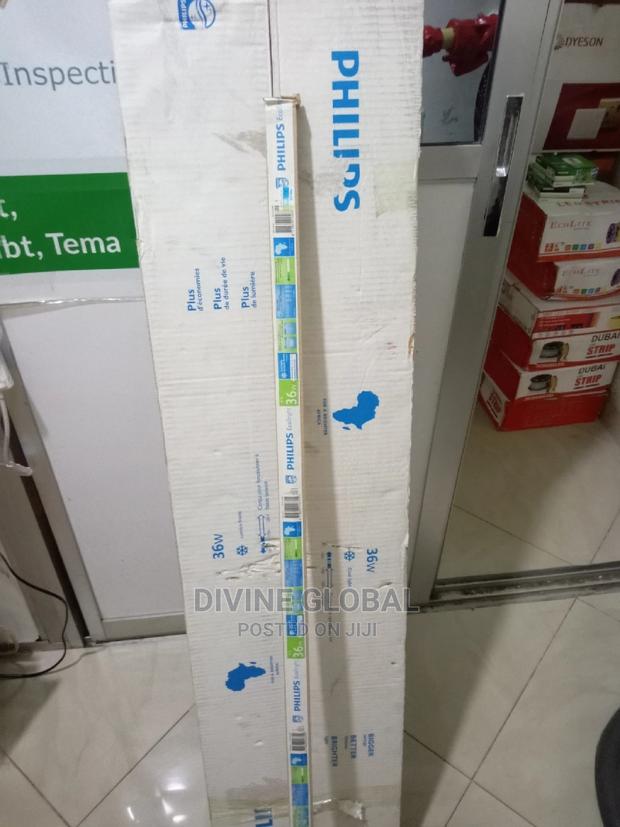 36W 4FT Philips Flourescent Tube · Photo 2