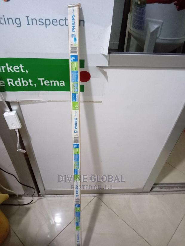 36W 4FT Philips Flourescent Tube · Photo 3