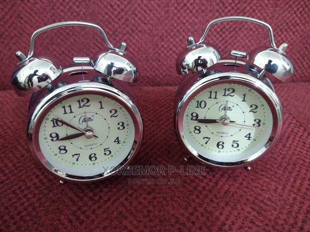 Stainless Steel Alarm Clock · Photo 3