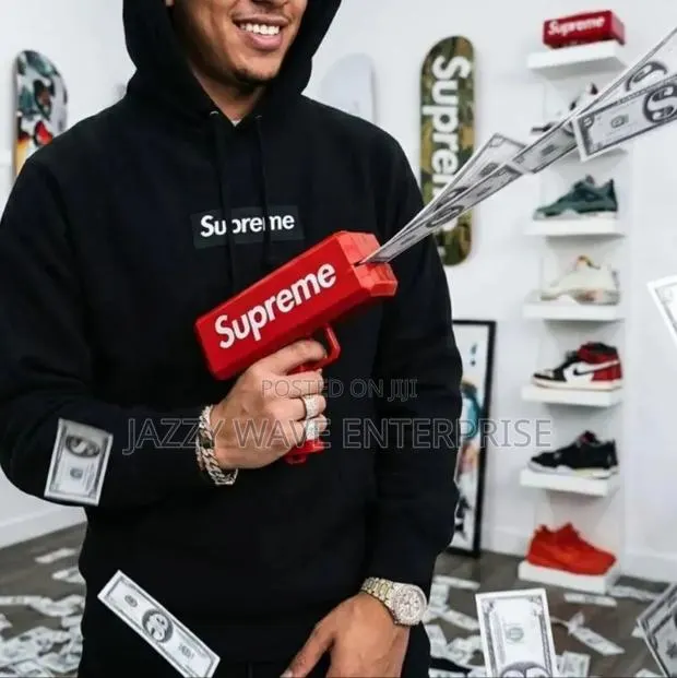 Money Gun Spray · Photo 1