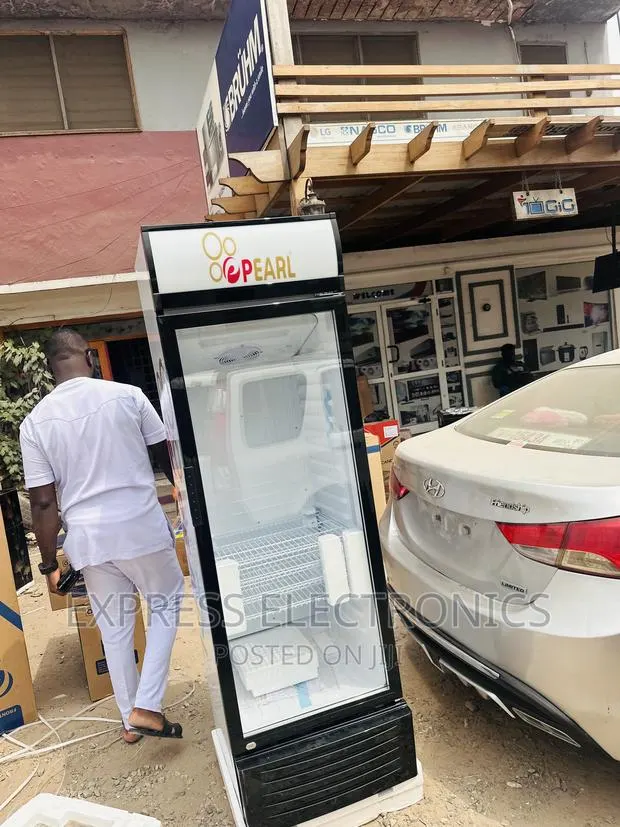 Sleek and New Pearl Display Fridge PVC-424 Single Door · Photo 1