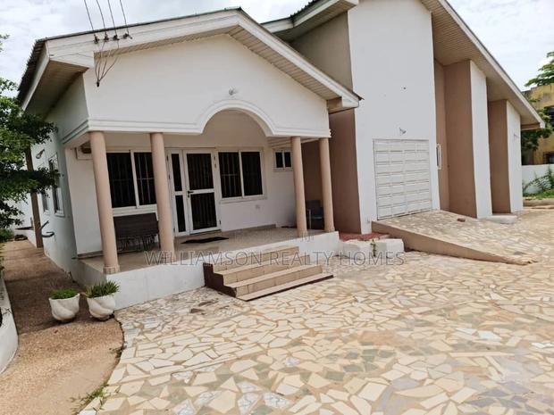4bdrm Mansion in Hfc Estate, Spintex for sale · Photo 4