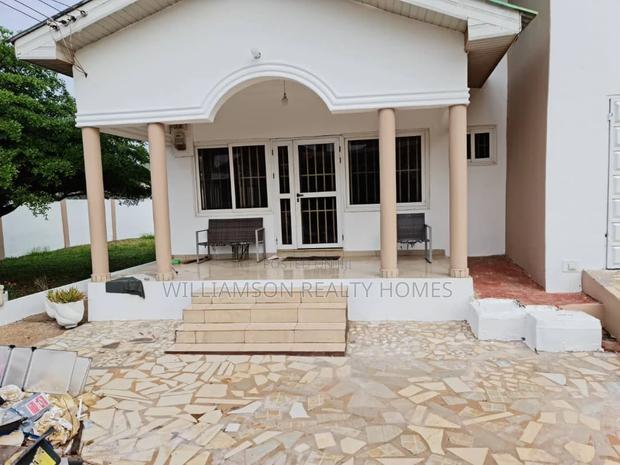 4bdrm Mansion in Hfc Estate, Spintex for sale · Photo 8