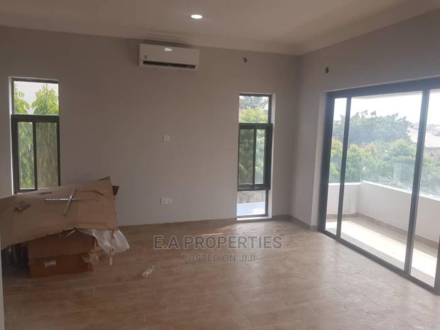 3bdrm House in E a Properties, Ghana Flag for Sale · Photo 3