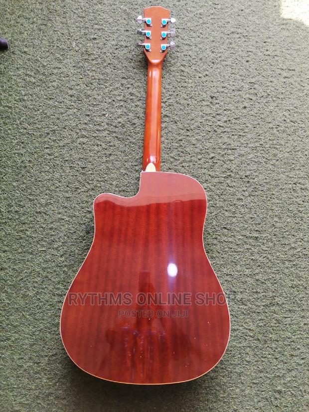 Gibson Semi-Acoustic · Photo 2