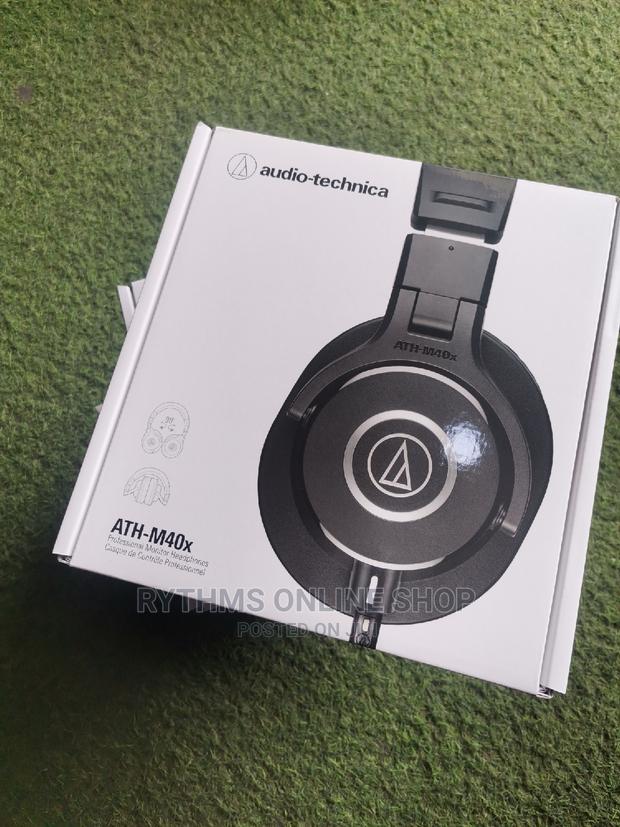 Headphone (Audio-Technica Ath-M40x) · Photo 4