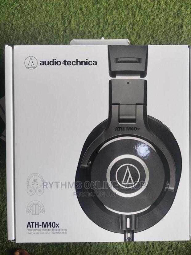 Headphone (Audio-Technica Ath-M40x) · Photo 2
