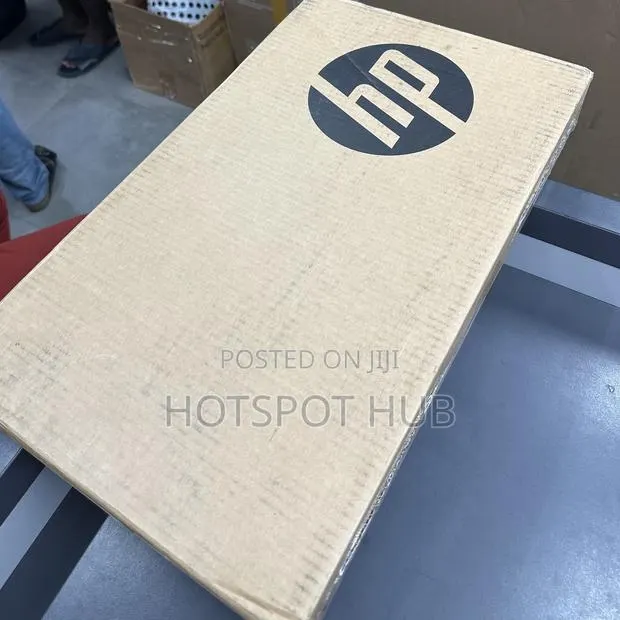 New Laptop HP 32GB Intel Core Ultra 7 SSD 1T · Photo 1