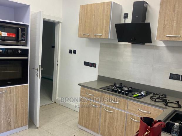 3bdrm House in Bronko Housing, Spintex for rent · Photo 5