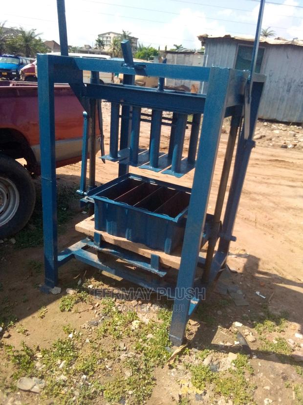 Pavement and Block Making Machines for Sale · Photo 2