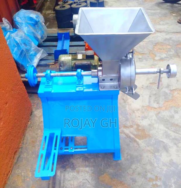 Vegetable Machine With Electric Motor · Photo 1