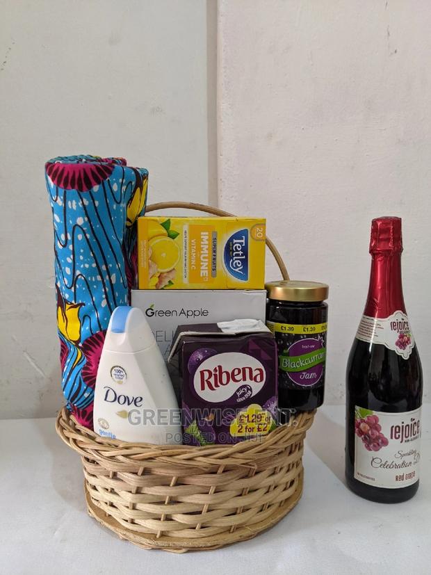 Affordable Luxury Christmas Hamper · Photo 3