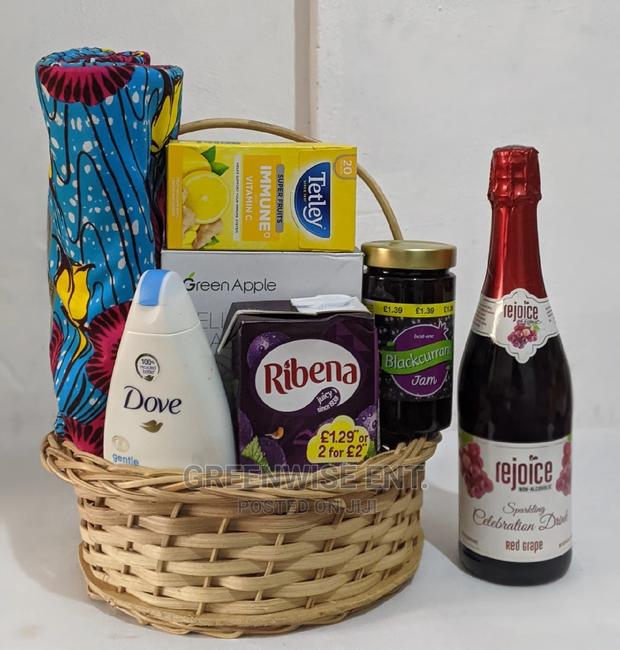 Affordable Luxury Christmas Hamper · Photo 4