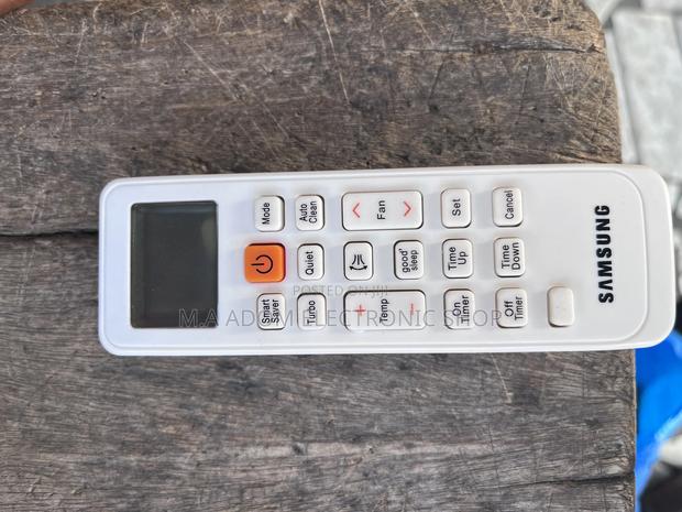 Universal Samsung Remote for All Samsung Air Conditioners · Photo 1