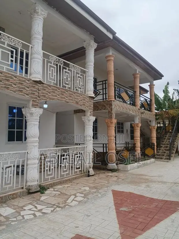 2bdrm Apartment in Foaster Home, Frafraha for rent · Photo 1