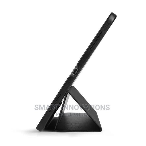 iPad Pro 11 Inch / iPad 10.2 Detachable Magnetic Case · Photo 5