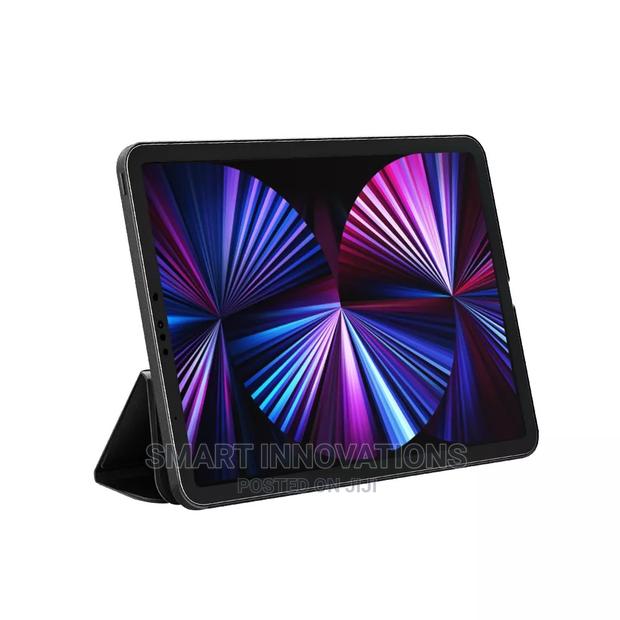 iPad Pro 11 Inch / iPad 10.2 Detachable Magnetic Case · Photo 6