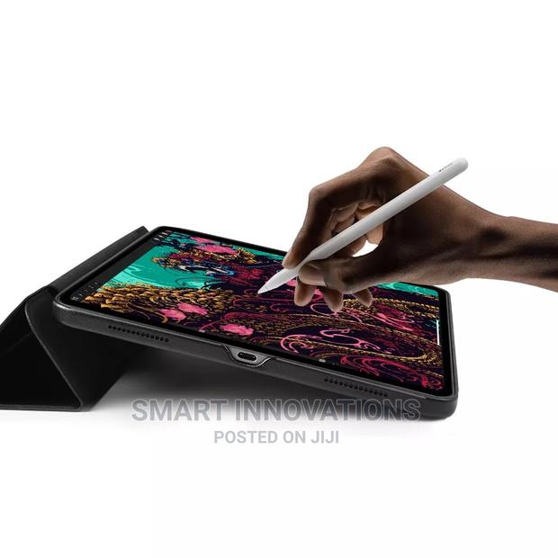 iPad Pro 11 Inch / iPad 10.2 Detachable Magnetic Case · Photo 4