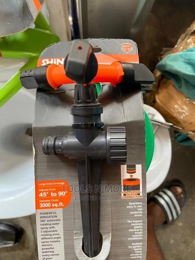 SHIND 3-Way Nozzle Sprinkler · Photo 1