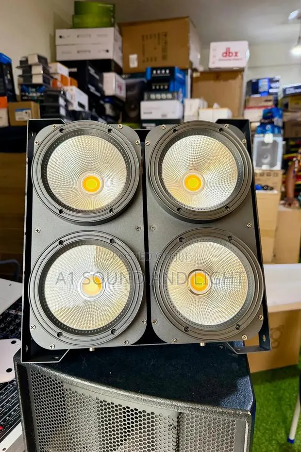 Prolumen 400 Watts COB Blinder Stage Light [High Grade] · Photo 1