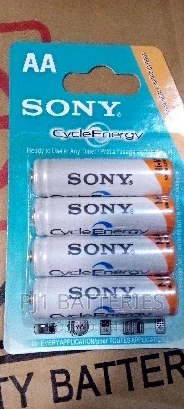 Sony Aa Rechargeable Battery · Photo 2