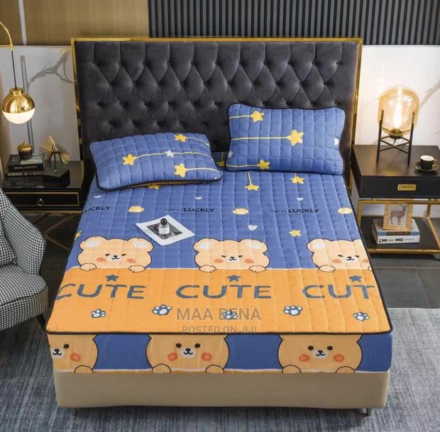 Mattress Cover With Pillow Cases (Double) · Photo 3