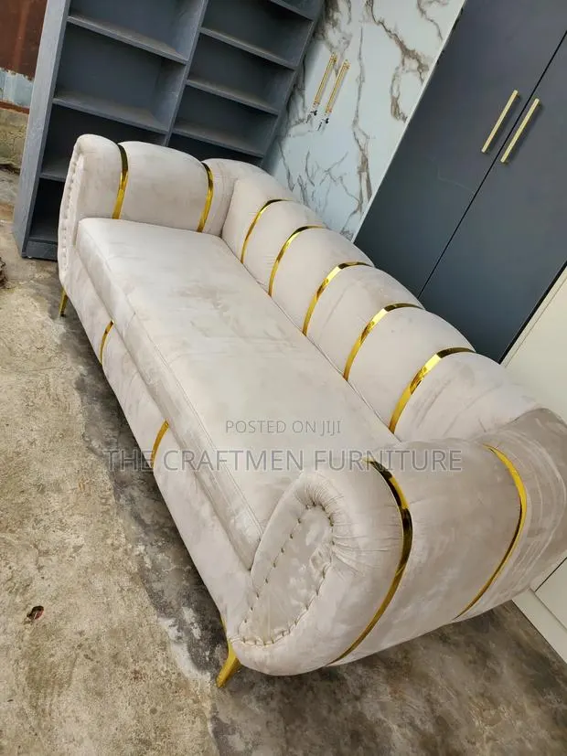 Luxury 3 Seater Sofa · Photo 1