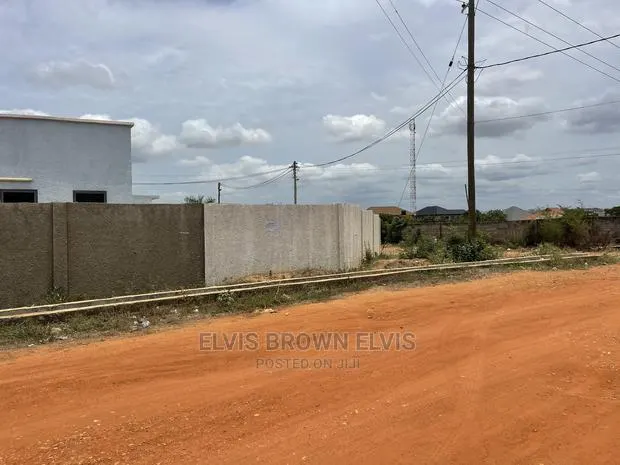 Buy a Genuine and Title Land for Sale at Accra or Swap Car · Photo 1