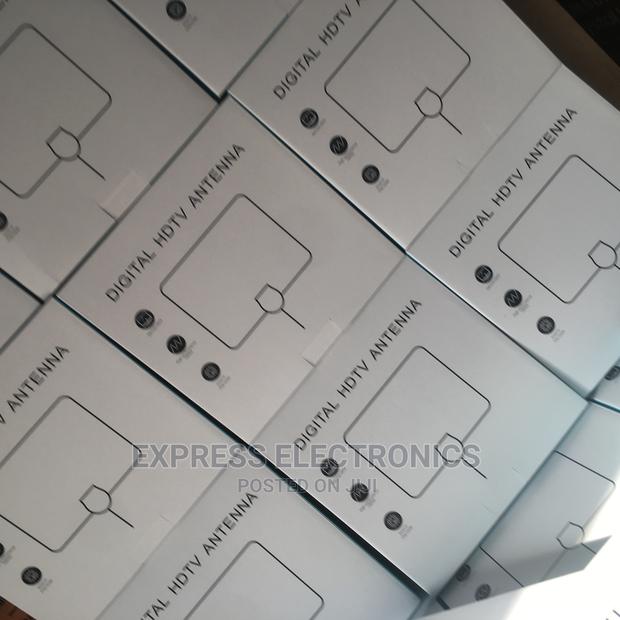 Digital Converter HDTV Indoor Antenna Amplifiers · Photo 1