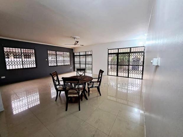 5bdrm House in Hfc Estate, Spintex for rent · Photo 7