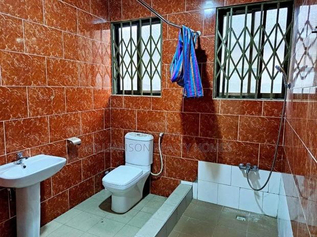 5bdrm House in Hfc Estate, Spintex for rent · Photo 8