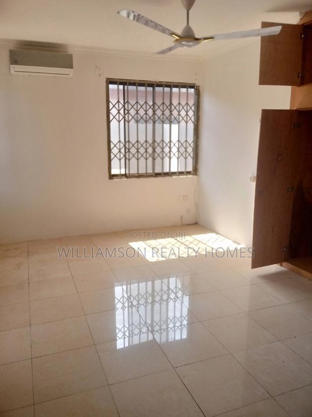 5bdrm House in Hfc Estate, Spintex for rent · Photo 5