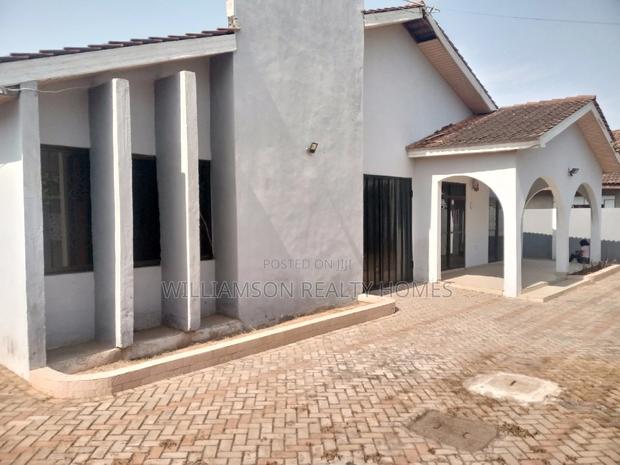 5bdrm House in Hfc Estate, Spintex for rent · Photo 6