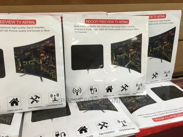 Digital HDTV Antenna With Coaxial Cable and a Back Sticker · Photo 2