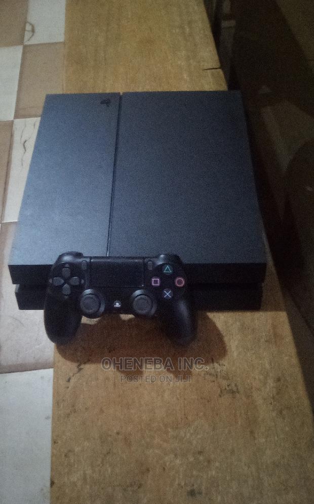 Ps4 Jailbreak FC27 + More Games + 2 Controllers · Photo 2