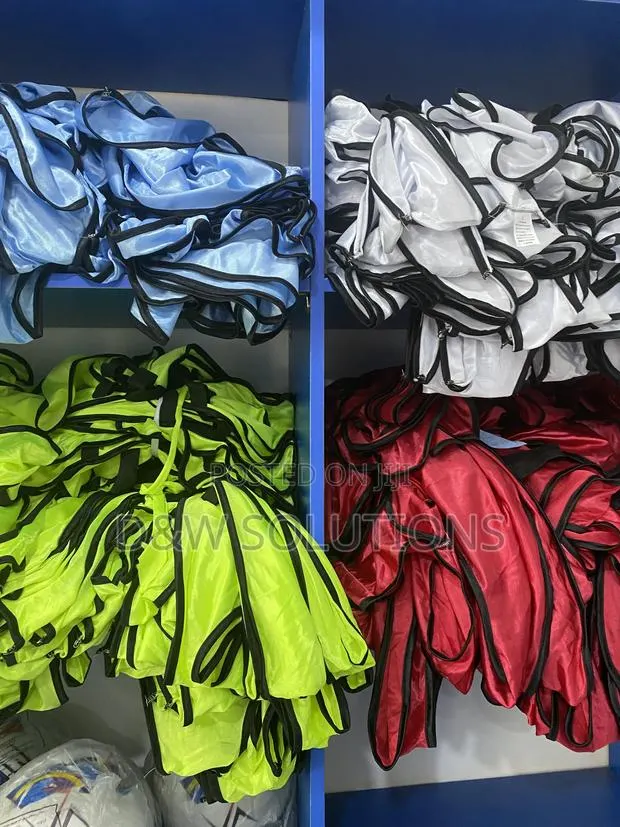 Football Training Bibs, High Quality Mesh Sports Bibs for Teams · Photo 1