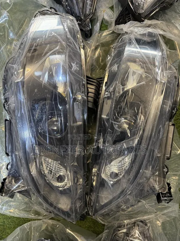 Honda Civic Headlights Black Housing 2016 2018 2019 2020 2021 · Photo 1