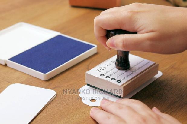 Wooden Stamp With Pad · Photo 1
