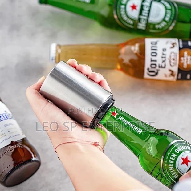 Customized Magnetic Automatic Bottle Opener · Photo 6