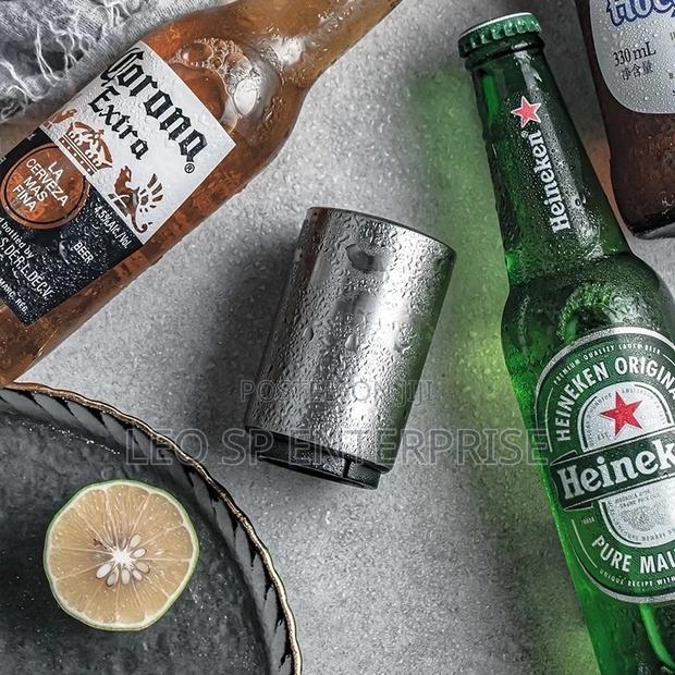 Customized Magnetic Automatic Bottle Opener · Photo 8
