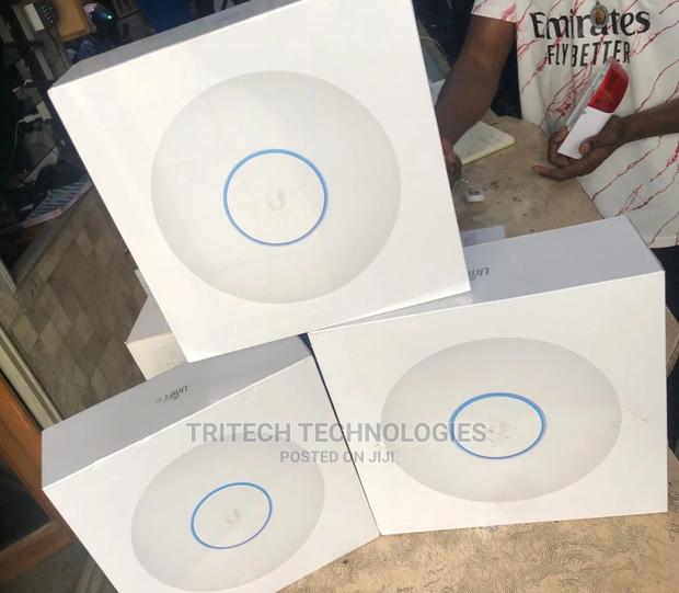 Unifi 6 Access Point Unifi6 Pro (U6-Pro) · Photo 1