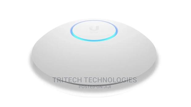 Ubiquity Unifi Wifi 6 Pro (U6 Pro) · Photo 1