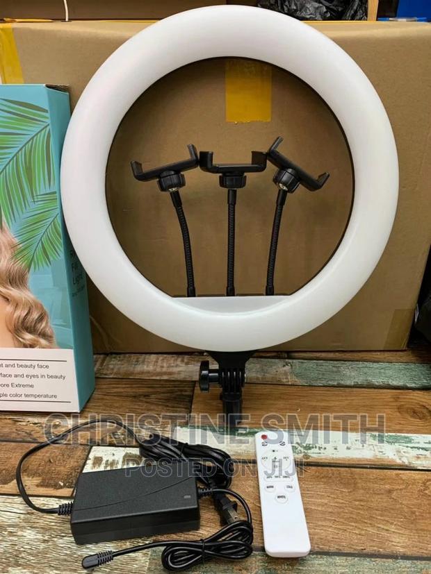 14 Inch Ring Light · Photo 2