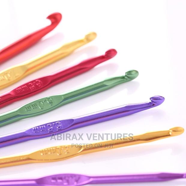 12 Pcs Aluminium Crochet Hook Set · Photo 2