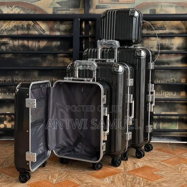 Quality Ssuitcases · Photo 1